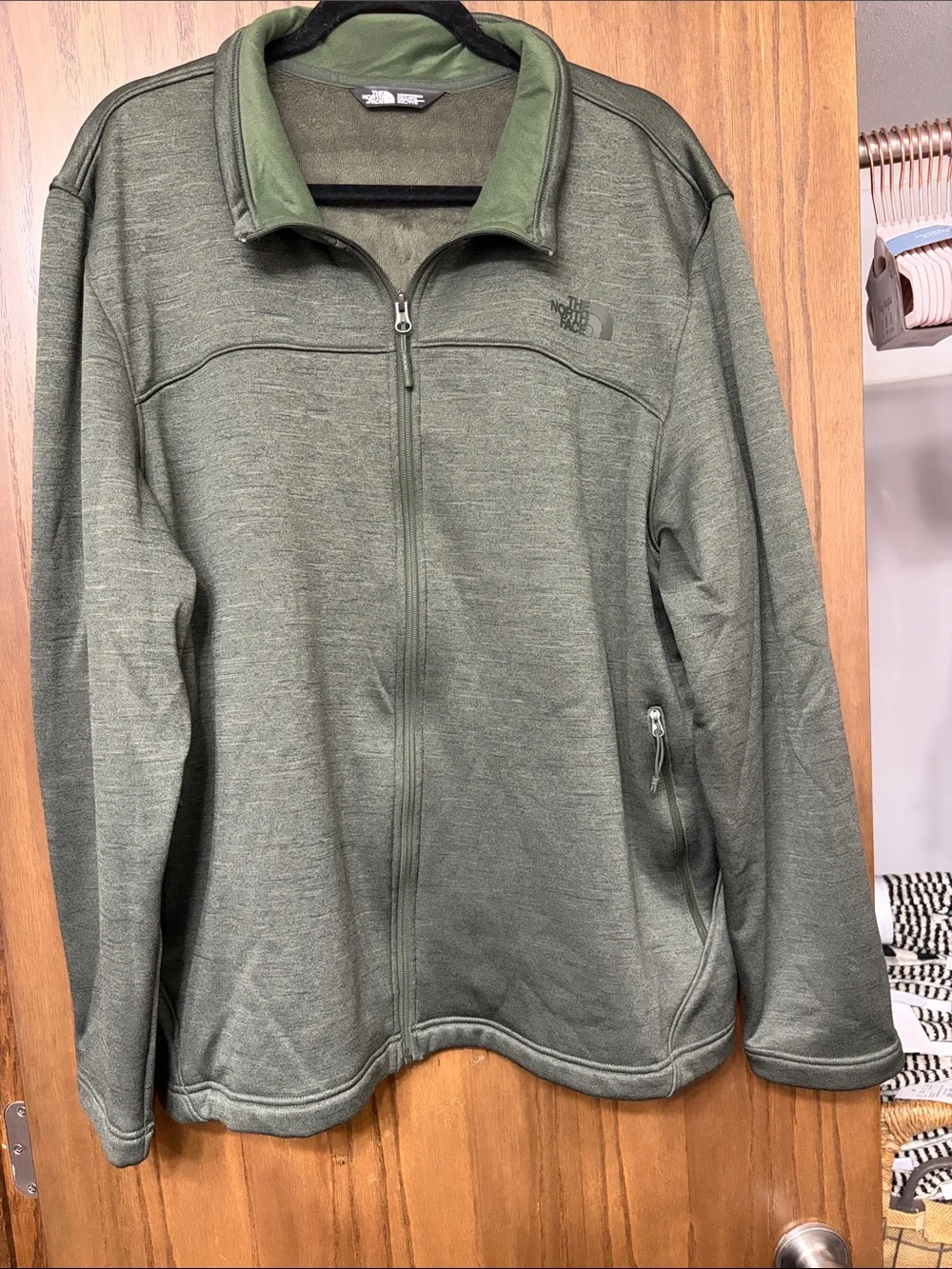 The North Face Men's Olive Green Lightweight Full-Zip Jacket
